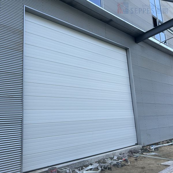 西朗不斷激發自身“向新力”打造值得用戶信任的提升門品牌